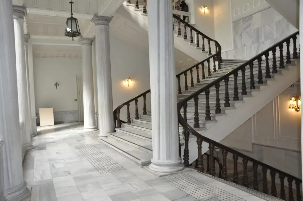 İstanbul Üniversitesi Rektörlük Binası 4