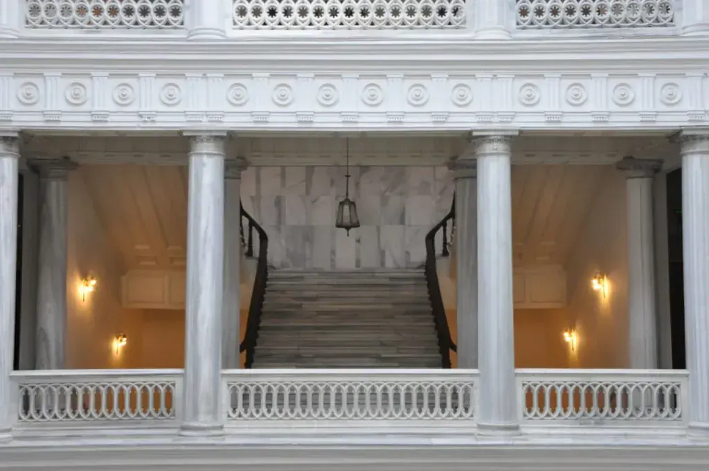 İstanbul Üniversitesi Rektörlük Binası 5
