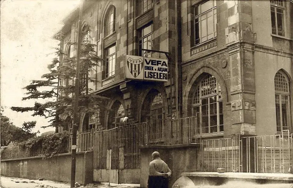 Vefa Lisesi 3