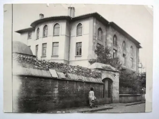 Vefa Lisesi 4